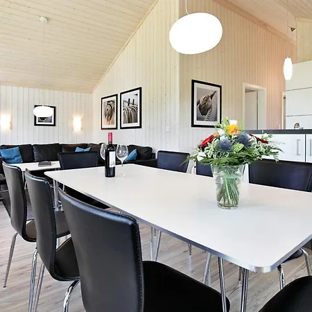 Retreat Near Fehmarnsund Bridge Casa de Férias *